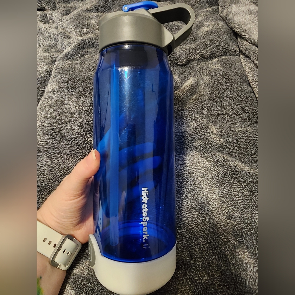 Hidrate Spark 32 oz smart bottle
